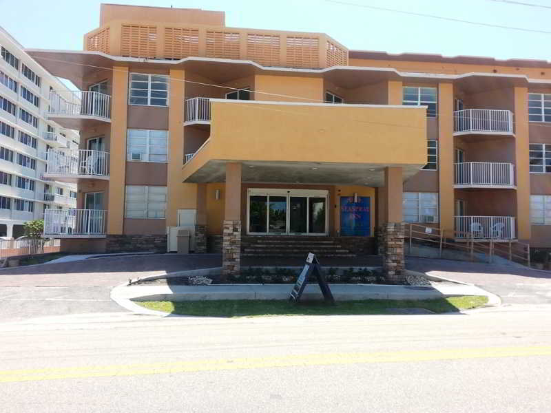 Seaspray Inn Beach Resort Палм Бийч Шорс Екстериор снимка