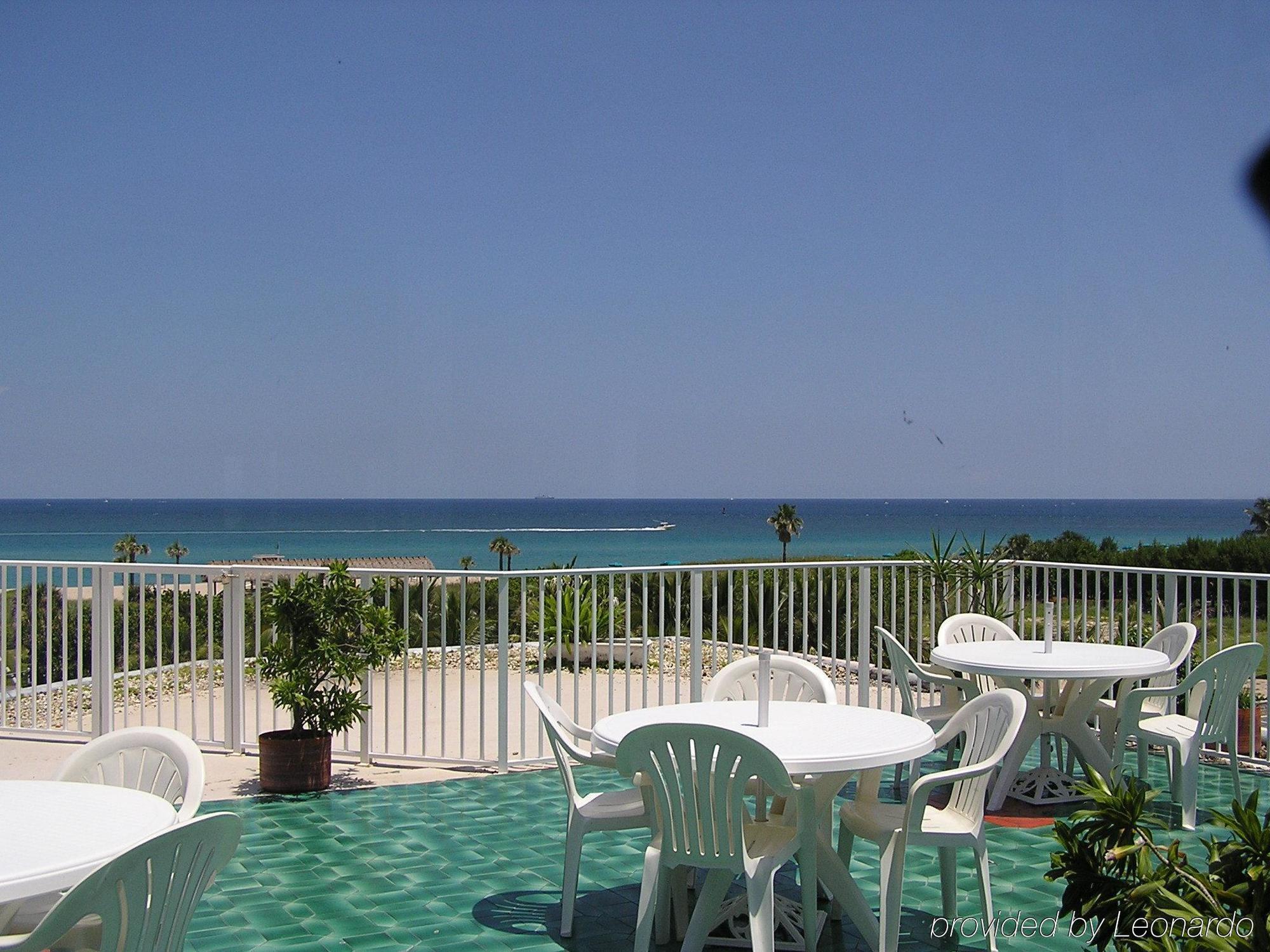 Seaspray Inn Beach Resort Палм Бийч Шорс Ресторант снимка