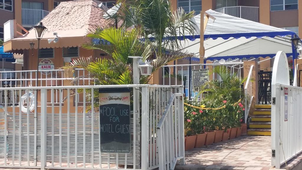 Seaspray Inn Beach Resort Палм Бийч Шорс Екстериор снимка