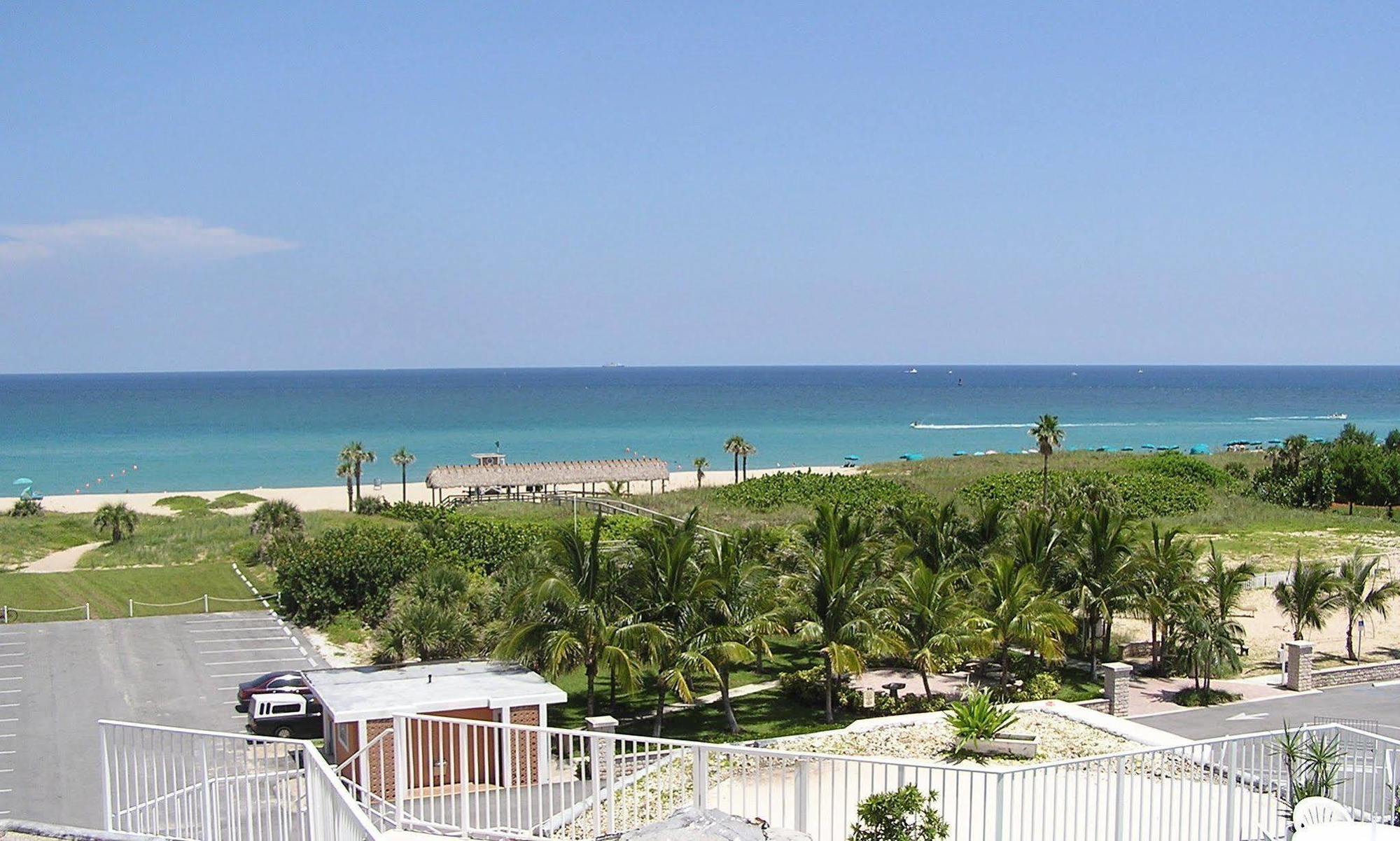Seaspray Inn Beach Resort Палм Бийч Шорс Екстериор снимка