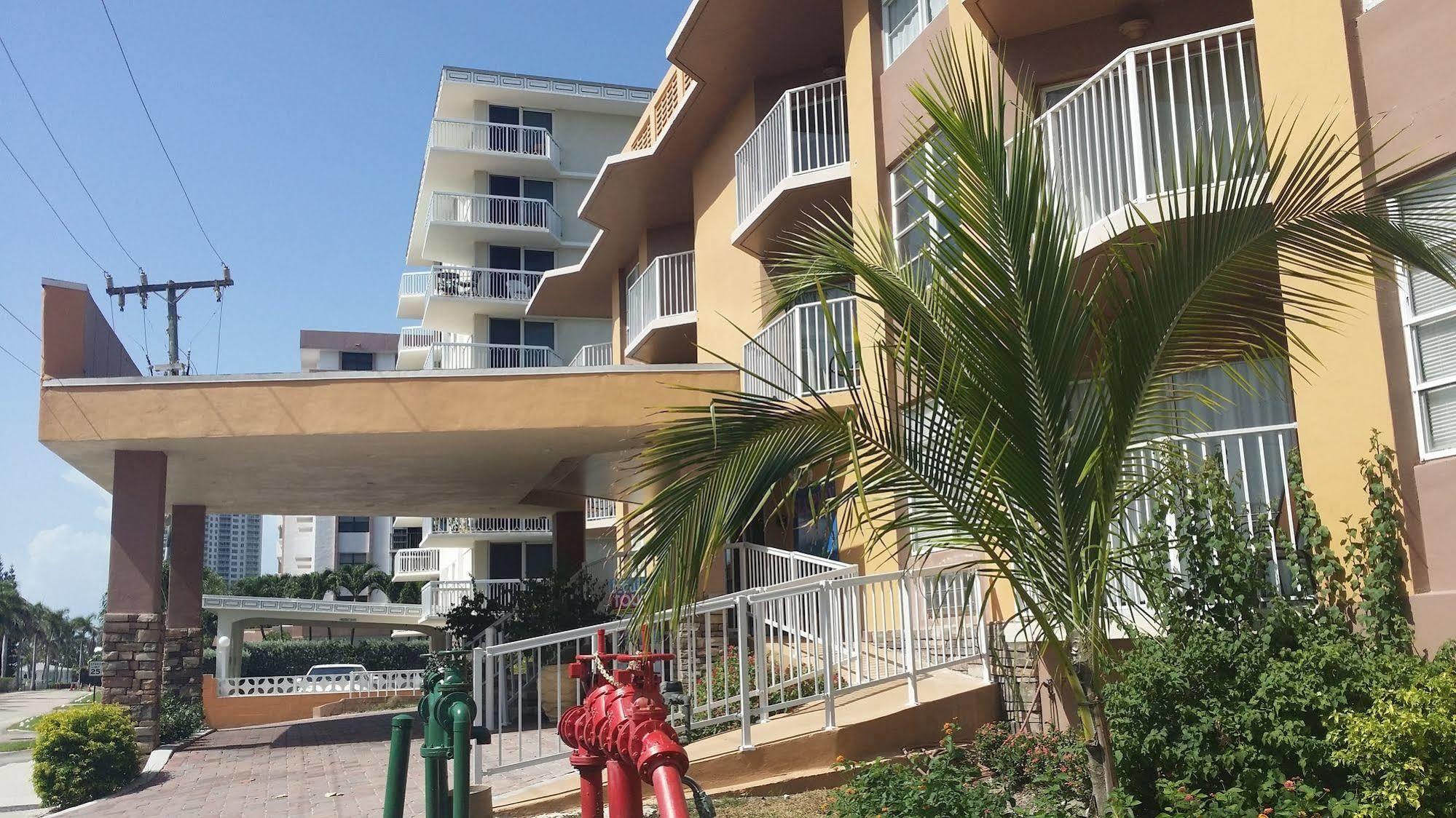 Seaspray Inn Beach Resort Палм Бийч Шорс Екстериор снимка