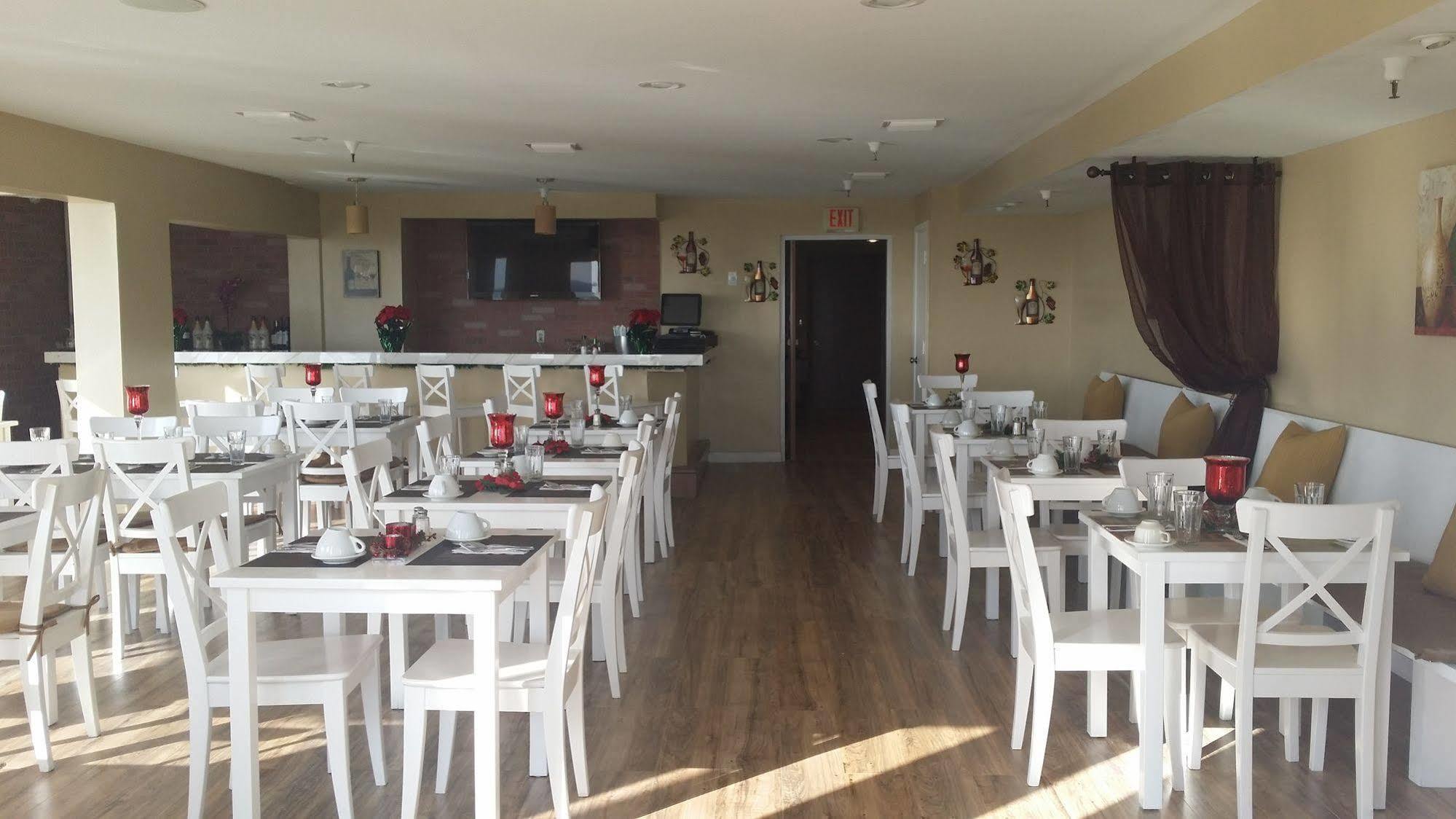Seaspray Inn Beach Resort Палм Бийч Шорс Екстериор снимка