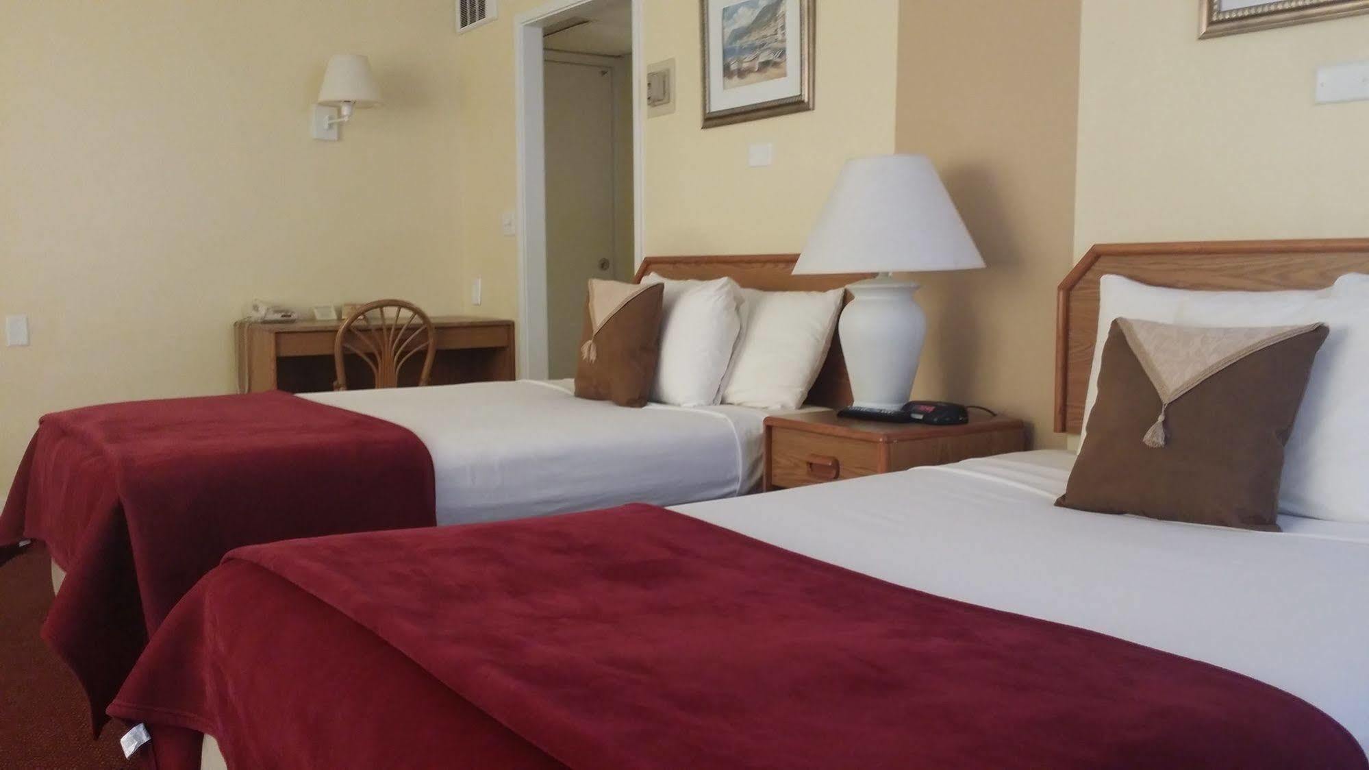 Seaspray Inn Beach Resort Палм Бийч Шорс Екстериор снимка